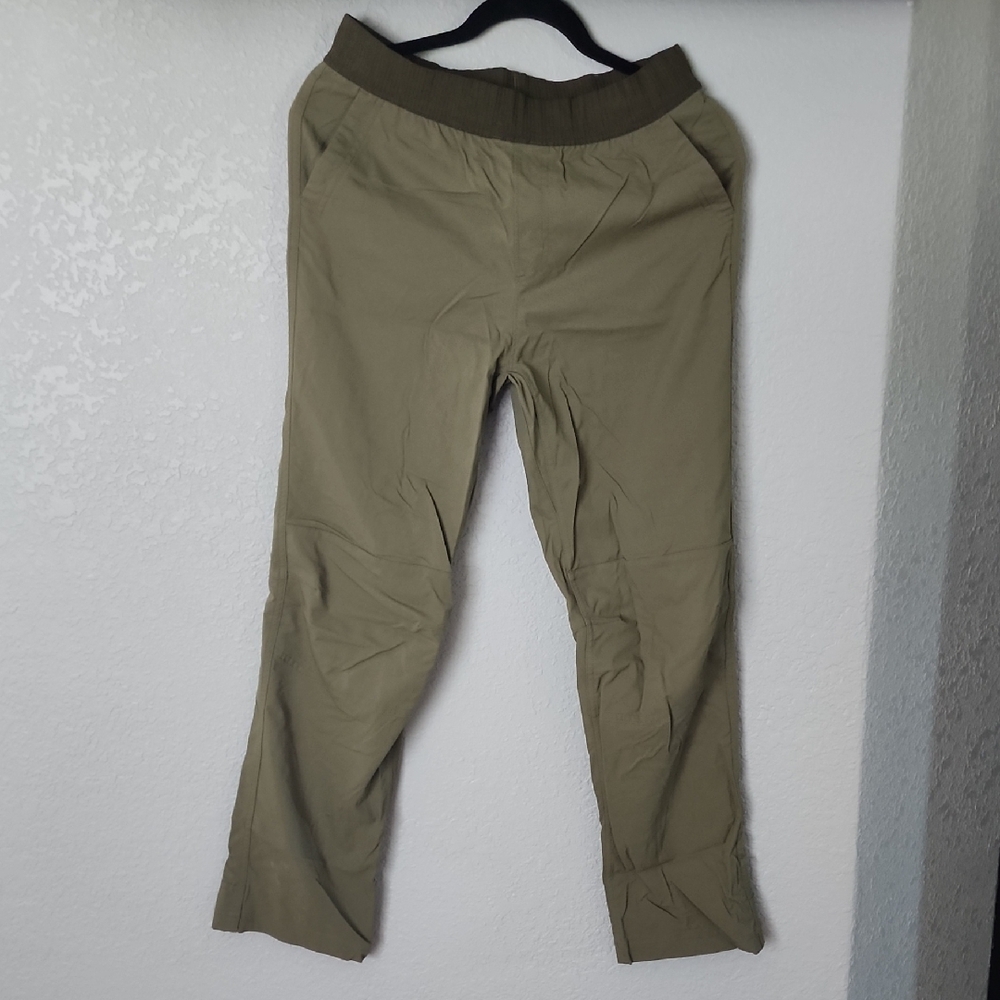 REI Tan Chinos Relaxed Fit Everyday Wear